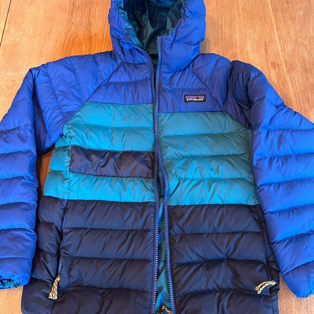 Patagonia Boys Large Down Hoody Sweater Reversible Jacket